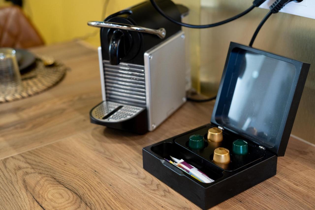Capsule Premium Balneo & Home Cinema Valenciennes Bagian luar foto