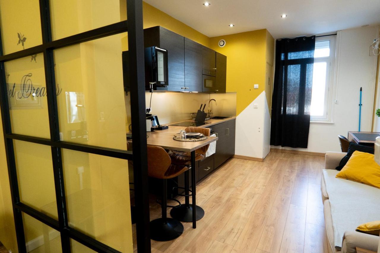 Capsule Premium Balneo & Home Cinema Valenciennes Bagian luar foto