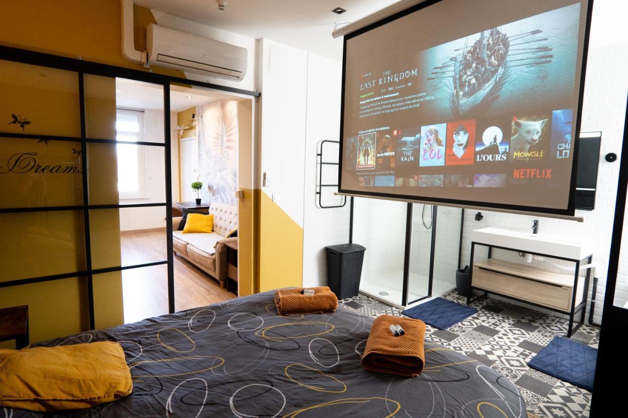 Capsule Premium Balneo & Home Cinema Valenciennes Bagian luar foto